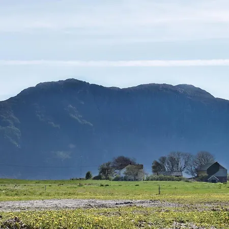 3 Bedroom Gorgeous In Giske *