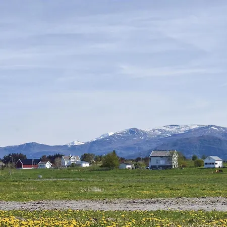 3 Bedroom Gorgeous In Giske * Godoy