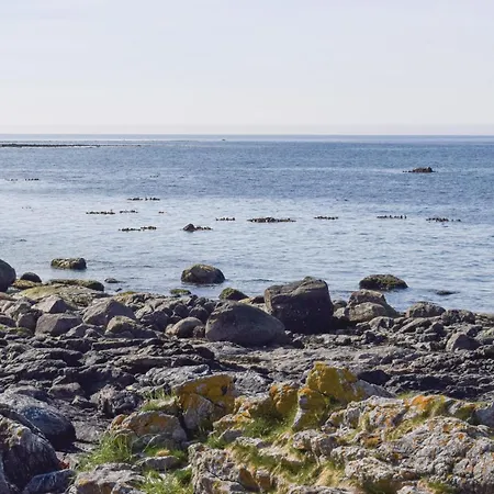 3 Bedroom Gorgeous In Giske Godoy