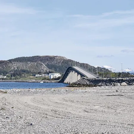 Διαμέρισμα 3 Bedroom Gorgeous In Giske