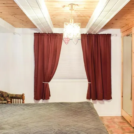 Apartment 3 Bedroom Gorgeous In Giske *